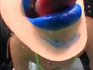 Japonesa azul batom (spitting-fetish)