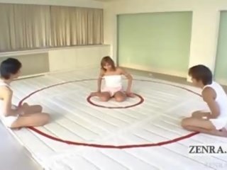 Subtitulado japonesa bronceado wrestler mutuo masturbación
