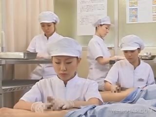 Japanisch krankenschwester geschlürfe wichse aus von gedreht auf schwanz